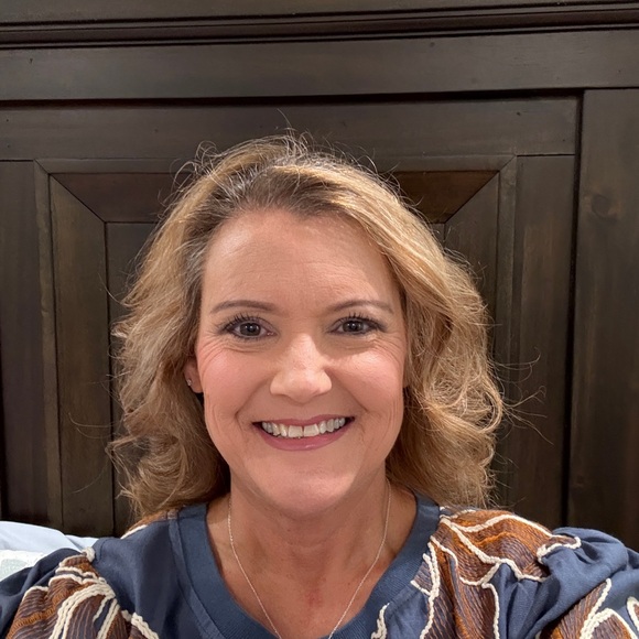 Meet your Posher, Kristin - Picture 1 of 1